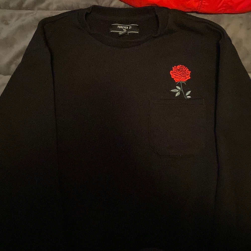 Rose Pocket Crewneck